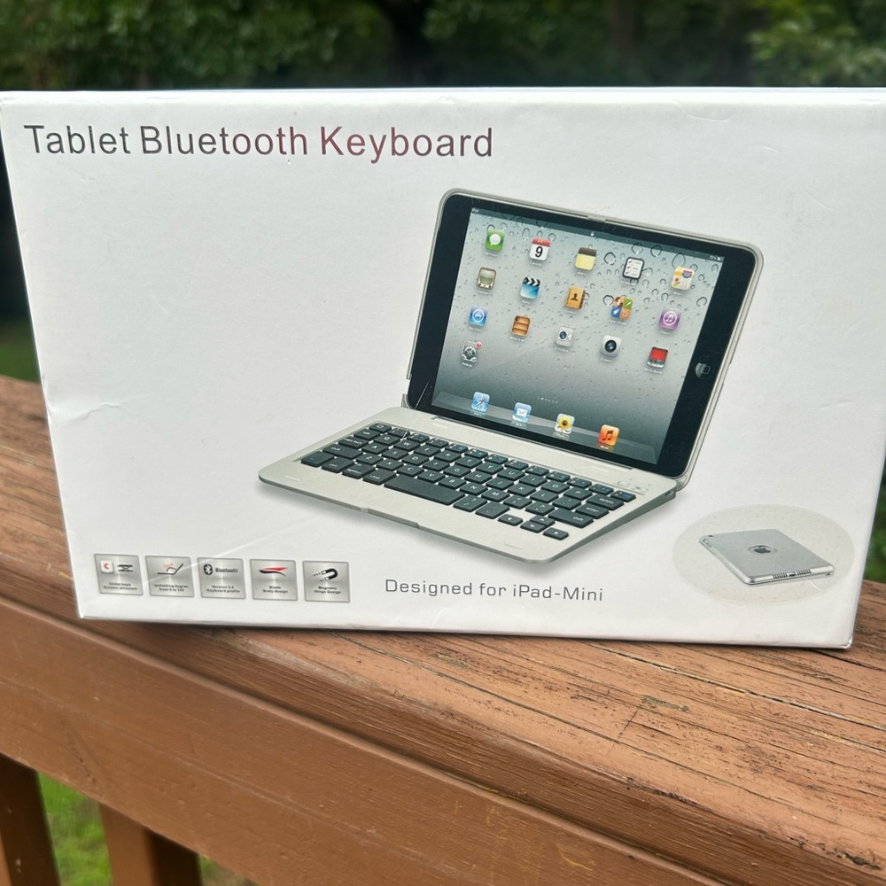 Apple Silver Tablet Keyboard for Enhanced Productivity